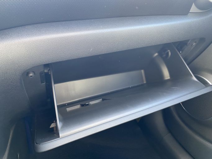 Электро кроссовер Hyundai Encino Kona электромобиль