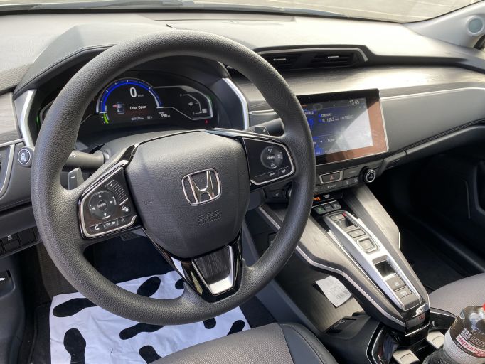 Honda Clarity Plug in Hybrid заряжаемый гибрид