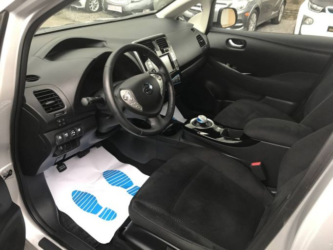 Nissan Leaf SV + 30Kw 2016