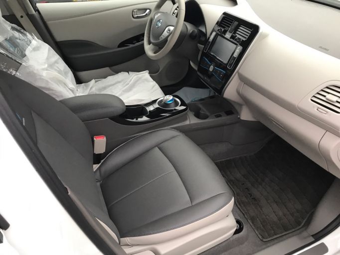 NIssan Leaf SL 2015 в наличии купить