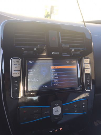 Nissan Leaf SV 2014 + камера