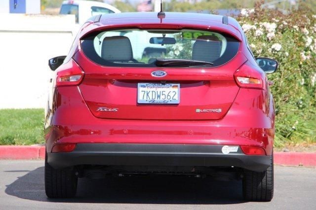 Электро Ford Focus EV 2015