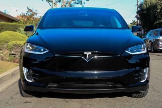 Обзор Tesla Model X 75D купить в США растаможить без НДС в Украине