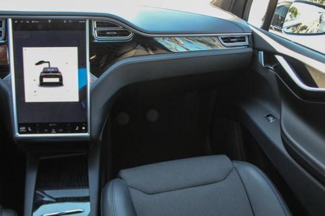 Обзор Tesla Model X 75D купить в США растаможить без НДС в Украине