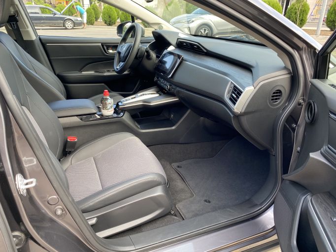 Honda Clarity Plug in Hybrid заряжаемый гибрид