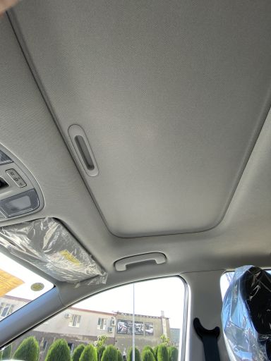 Электро кроссовер Hyundai Encino Kona электромобиль