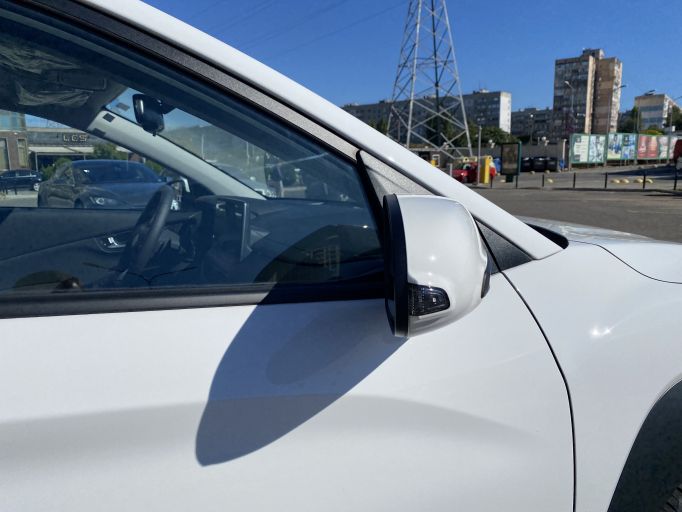 Электро кроссовер Hyundai Encino Kona электромобиль