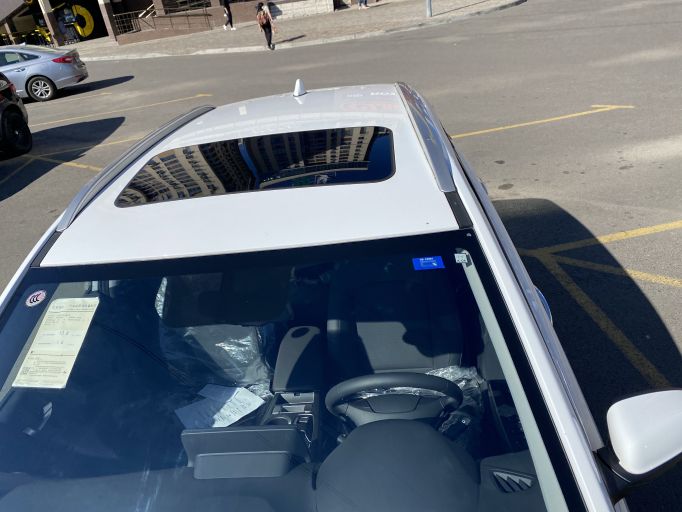 Электро кроссовер Hyundai Encino Kona электромобиль