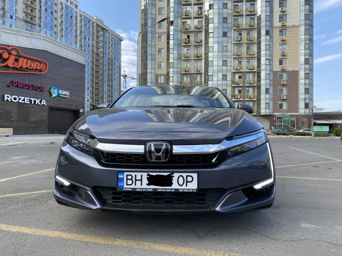 Honda Clarity Plug in Hybrid заряжаемый гибрид