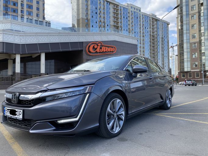 Honda Clarity Plug in Hybrid заряжаемый гибрид