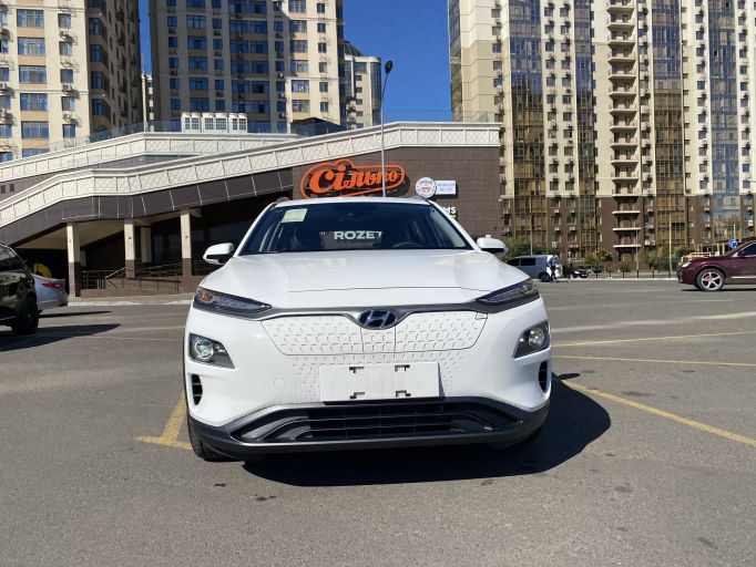 Электро кроссовер Hyundai Encino Kona электромобиль