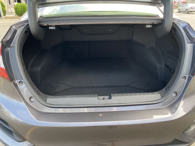 Honda Clarity Plug in Hybrid заряжаемый гибрид