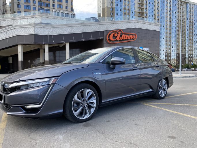 Honda Clarity Plug in Hybrid заряжаемый гибрид