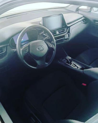 Электромобиль Toyota C-HR электрическая тойота IZOA