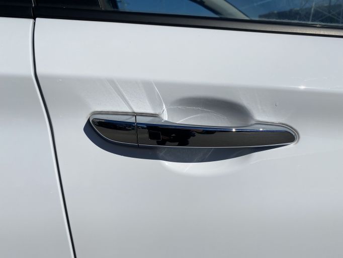 Электро кроссовер Hyundai Encino Kona электромобиль