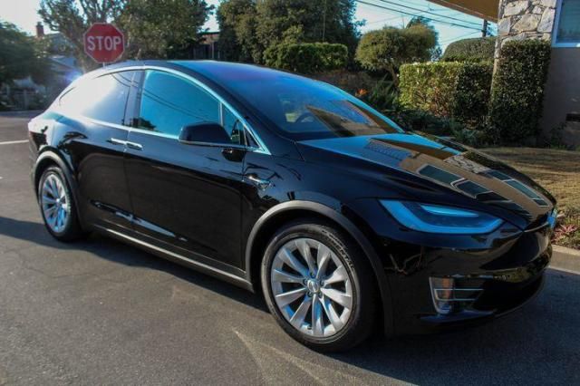 Обзор Tesla Model X 75D купить в США растаможить без НДС в Украине