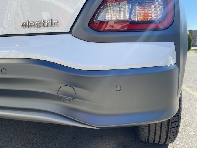 Электро кроссовер Hyundai Encino Kona электромобиль