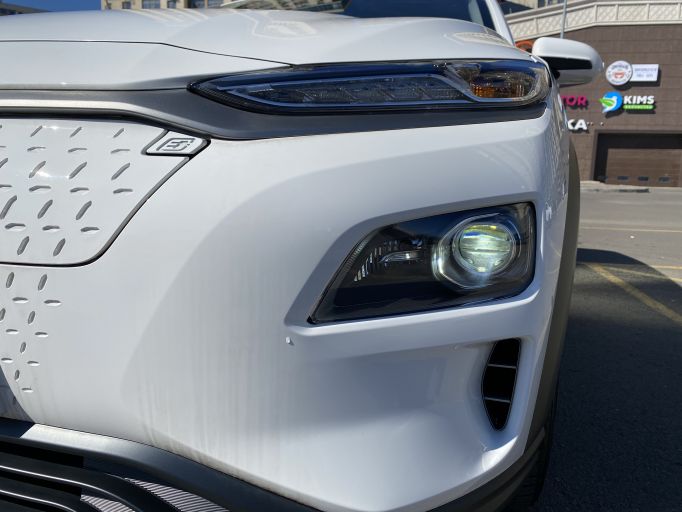 Электро кроссовер Hyundai Encino Kona электромобиль