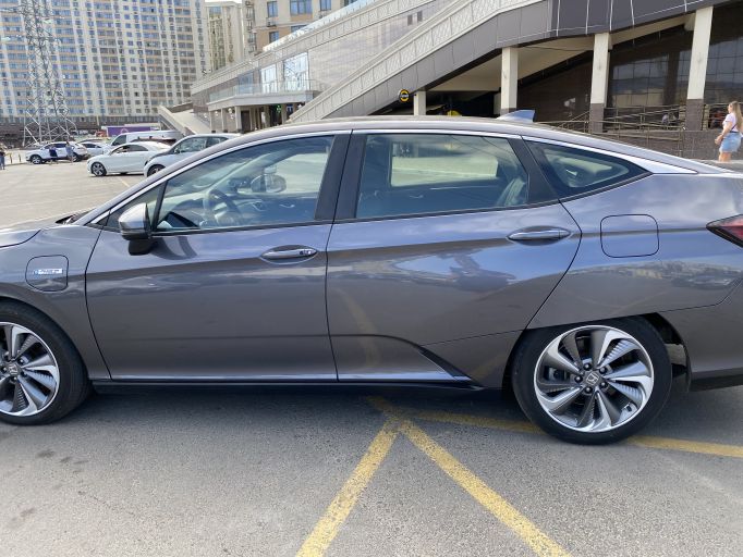 Honda Clarity Plug in Hybrid заряжаемый гибрид
