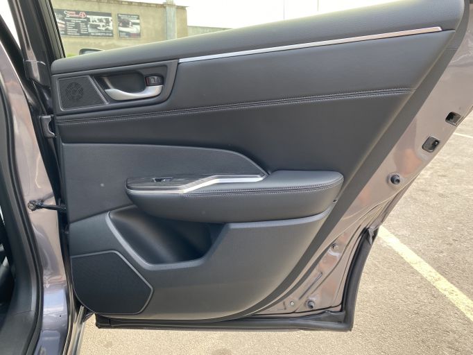 Honda Clarity Plug in Hybrid заряжаемый гибрид