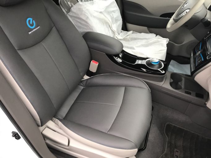NIssan Leaf SL 2015 в наличии купить