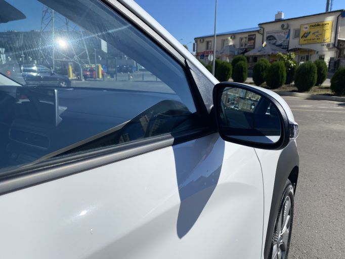 Электро кроссовер Hyundai Encino Kona электромобиль