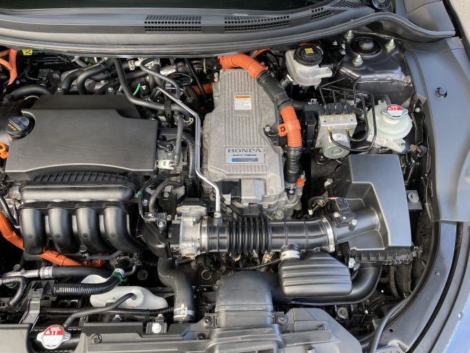 Honda Clarity Plug in Hybrid заряжаемый гибрид